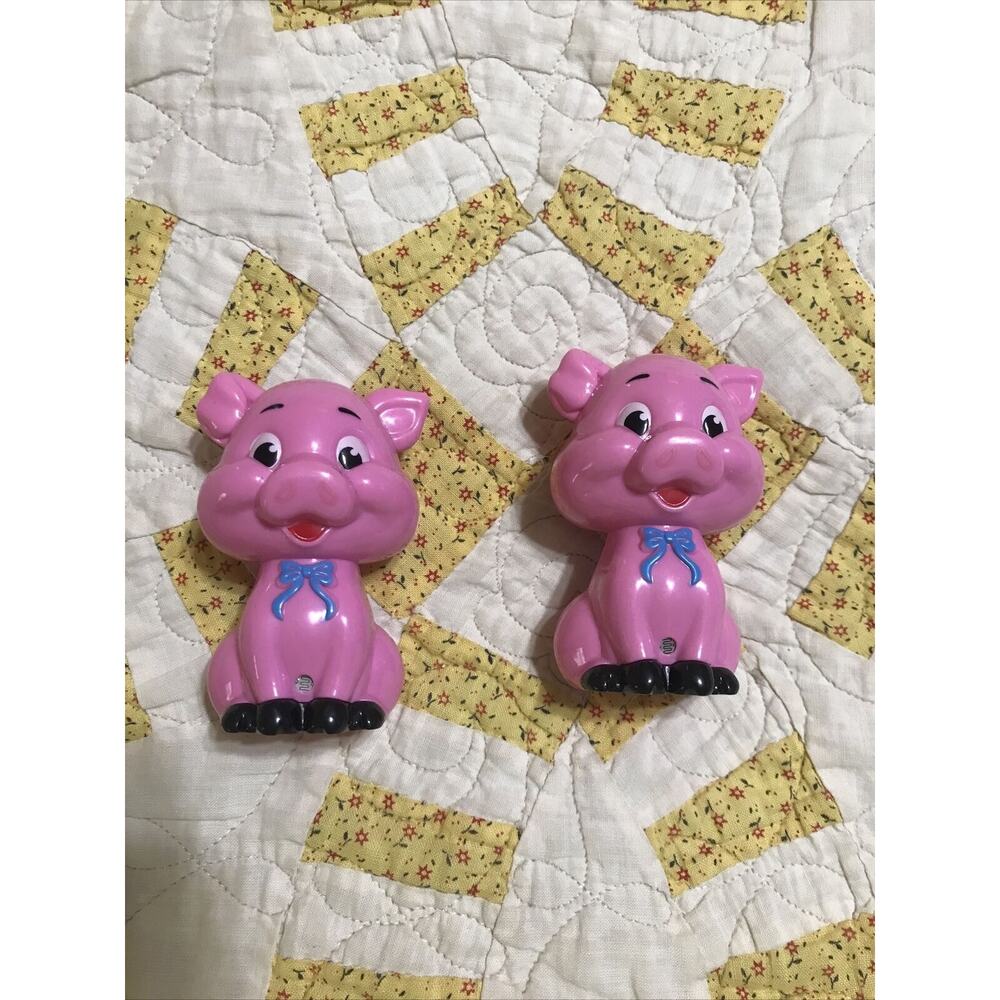 2Outdoors By Design Chirping Pig Indoor Decor Mini Motion Activated Animal Sound